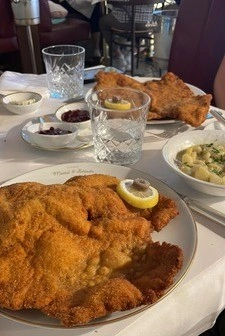 Schnitzel at Meissl & Schadn